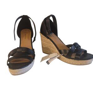 Ladies' Black Time and Tru Woven Band Wedge Sandals Size 9